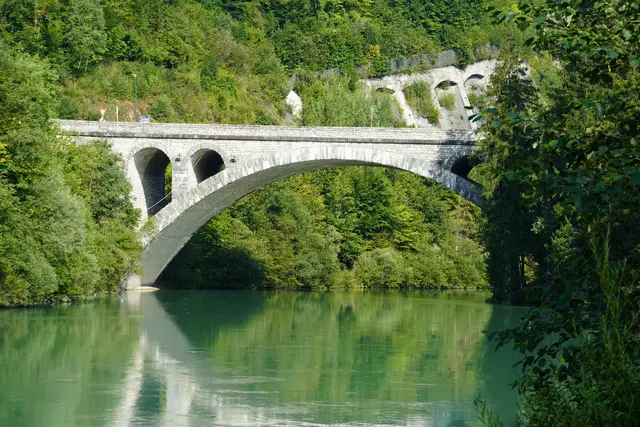Die Kreuzbergmauthbrücke führt die B99 über die Salzach. | Foto: Johannes Brandner
