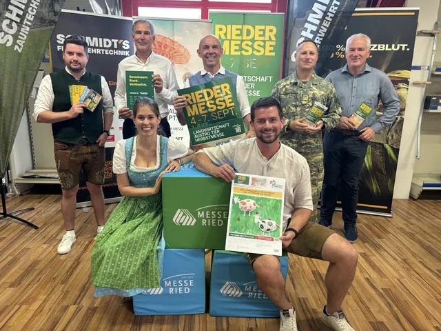 P. Murauer, H. Lechner, V.-T.  Richter-Irsigler, H. Slezak, P. Berneder, F. Zagerbauer und J. Miesenberger freuen sich auf zahlreiche Gäste. | Foto: Meinbezirk
