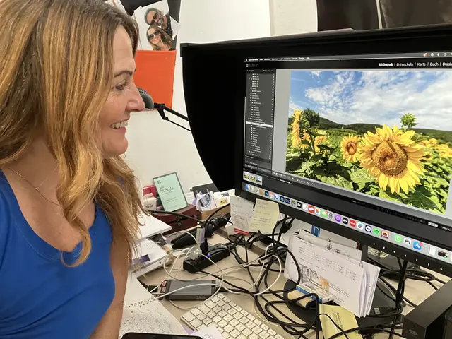 Dois Mitterers Leidenschaft für die Fotografie umfasst mittlerweile auch Fotonachbearbeitung am Computer | Foto: Stockmann