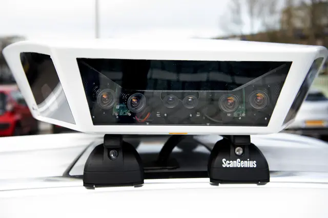 In einigen Städten heißen sie „Scan Cars“, in Frankreich etwa „Voitures radars“ (z. Dt. „Radarautos“). Bald werden sie auch in Wien unterwegs sein. So sehen sie in Utrecht (Niederlande) aus. | Foto: Utrecht, Robin / Action Press / picturedesk.com