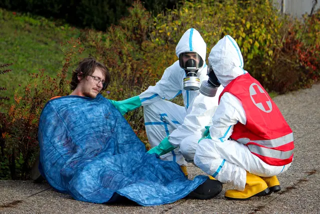 Statisten werden für Großübungen immer wieder benötigt, so etwa für die Bundesübung des Roten Kreuzes in Heiligenkreuz im Oktober 2023. | Foto: Rotes Kreuz