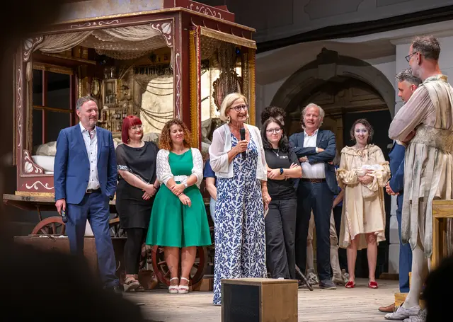 Landeshauptfrau Johanna Mikl-Leitner bei der diesjährigen Premiere des Theatersommer Haag. | Foto: NLK Pfeiffer