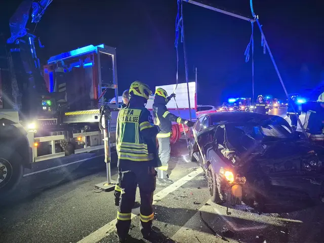 In den frühen Morgenstunden kam zwischen Gols und Mönchhof zu einem Verkehrsunfal. | Foto: FF Neusiedl am See