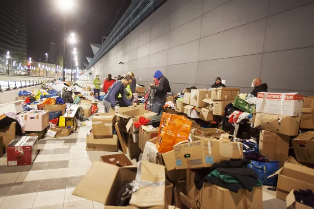 "Train of Hope"-Spenden am Wiener Hauptbahnhof im Jahr 2015. | Foto: Alex Halada / picturedesk.com