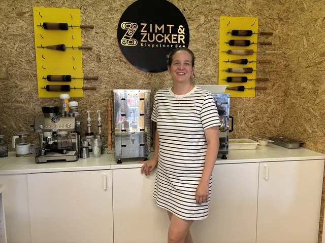 Seit zwei Monaten leitet Simone Buchberger das "Zimt &amp; Zucker Baumstriezel beim Rondo Areal am Klopeiner See, | Foto: MeinBezirk.at