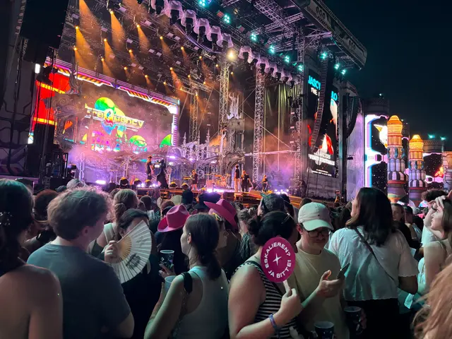 Mit der Hitze steigt nicht nur die gute Laune, sondern auch der Bedarf an medizinischer Hilfe am Festival. | Foto: Caroline Fegerl