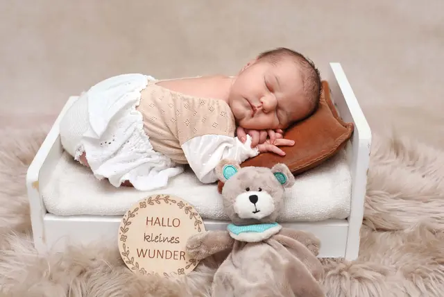 Name: Noemi
Geburtsdatum: 24.07.2025 
Gewicht: 3.185 g
Größe: 50 cm
Eltern: Jennifer Dornfeld und Alexander Striny aus Bad Loipersdorf | Foto: Fotostudio Semler