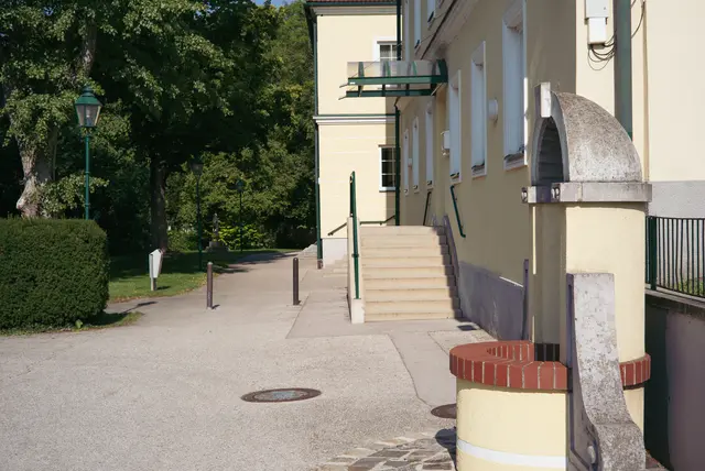 Auch über eine Videoüberwachung des Bereichs Herrenhaus Ternitz-Stadtpark wurden in der Vergangenheit nachgedacht. | Foto: Santrucek