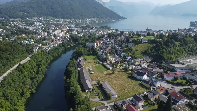 Badegäste und Wassersportler retten in Gmunden eine Frau (81) aus der Traun. | Foto: laumat/Matthias Lauber (Symbolfoto)