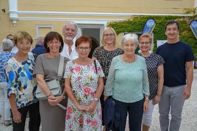 Stefani Birschkus, Christine Beker, Brigitte und Franz Heiler, Nicole Sluga, Josefine Steinwender, Gabriele Hilgart und Bernhard Birschkus waren gespannt auf das Flötentrio. | Foto: Markus Hauser