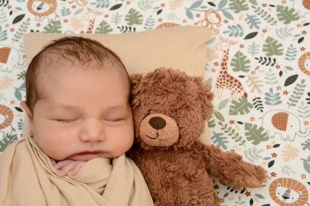 Name: Matias Lucas
Geburtsdatum: 10.08.2025
Gewicht: 3.200 g
Größe: 51 cm
Eltern: Alina Adriana Nica und Constantin Alex Biro aus Trofaiach | Foto: Babysmile