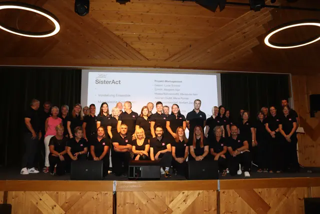 Insgesamt stehen 35 Personen auf der Bühne und starten am 1. September in die intensive Probenphase. Die Premiere de Stücks "Sister Act" ist am 18. Dezember.  | Foto: Elisabeth Zangerl