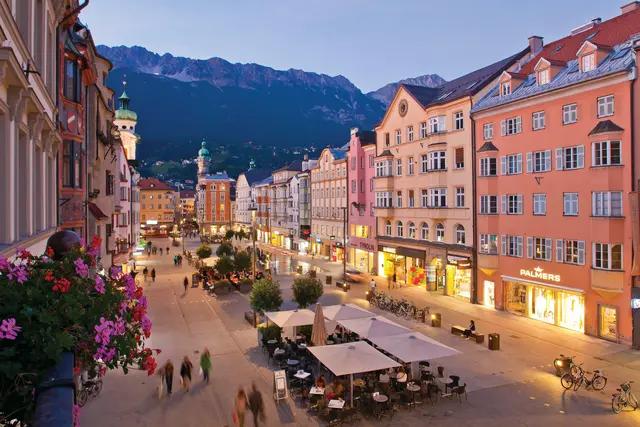 Zwei Parfums wollte ein 29-Jähriger in einem Geschäft in der Innsbrucker Innenstadt entwenden.  | Foto: Innsbruck Tourismus / Christof Lackner