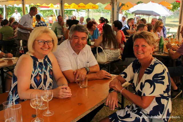Melitta Schieber, Senior Pfarrer Carsten Marx und Kuratorin Bettina Gröller. | Foto: Angelina Kaiser
