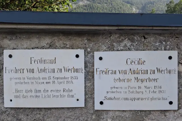 Entlang des Weges gibt es einiges aus vergangenen Zeiten zu erfahren.