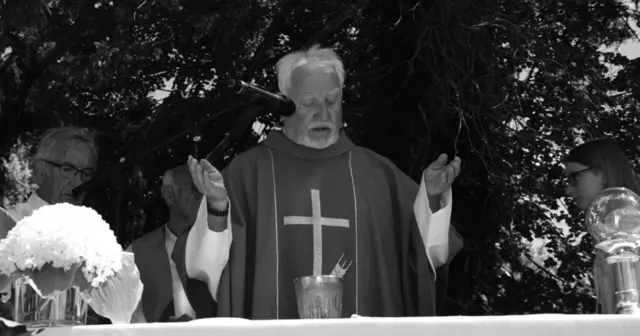 2007 trat er in den Ruhestand, blieb aber weiterhin seelsorglich aktiv, insbesondere in Neusiedl und Weiden.  | Foto: Seelsorge am See