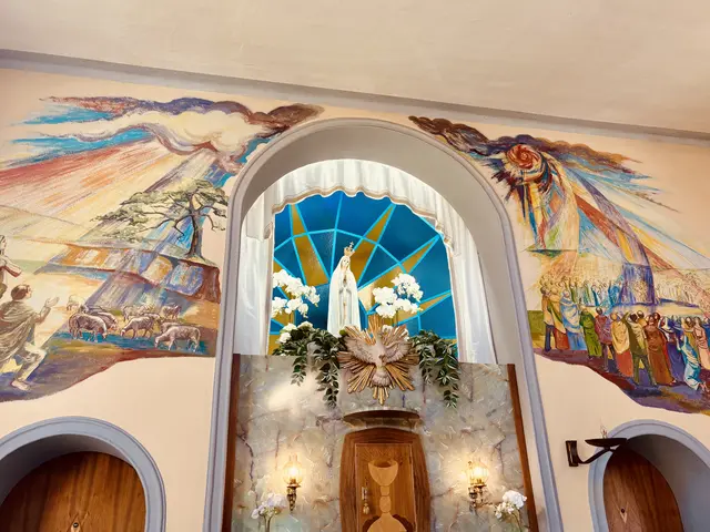 Die Fatimakapelle in Trössing bei Gnas ist ein bedeutender Wallfahrtsort. Zu Mariä Himmelfahrt kam Bischof Wilhelm Krautwaschl, um den neuen Glockenturm einzuweihen. | Foto: Gerda Sammer-Schmidt