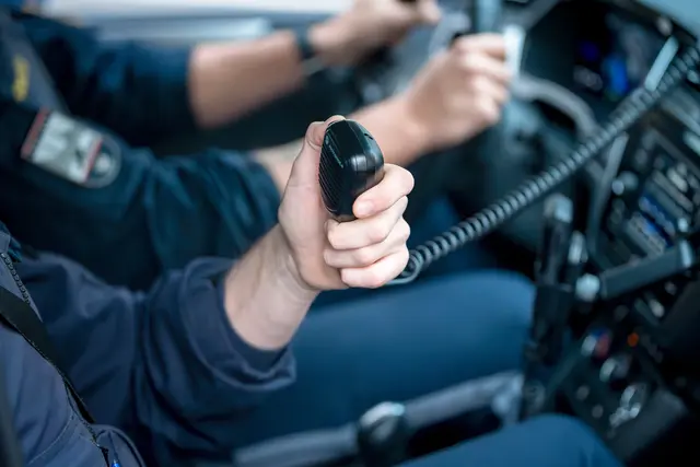 Du Polizei startete eine groß angelegte Fahndung, um den Verdächtigen zu stellen. (Symbolbild) | Foto: Bernhard Knaus