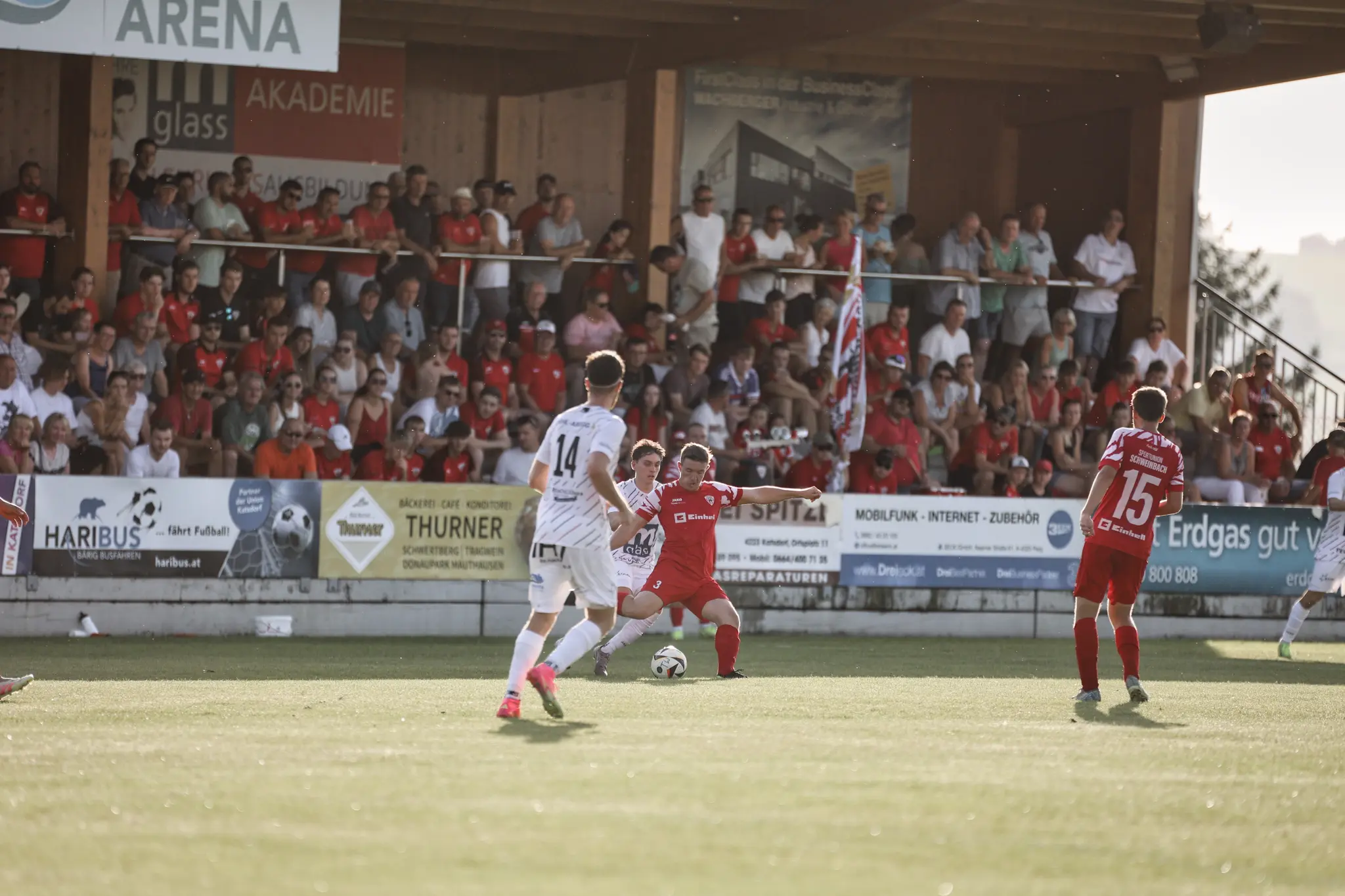 Schweinbacher-unterliegen-im-Hitze-Derby-Katsdorf
