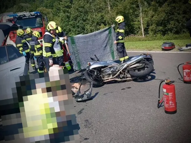 Samstagnachmittag kam es auf der B113 bei Madstein zu einem Zusammenstoß zwischen einem Motorrad und einem Pkw.  | Foto: FF Traboch-Timmersdorf