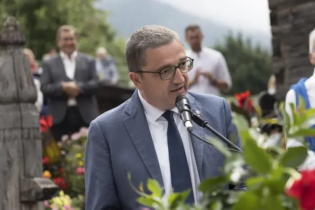 LH Fugatti: „Die Euregio Days 2025 bieten erneut die Gelegenheit, sich über wichtige Zukunftsthemen auszutauschen, miteinander ins Gespräch zu kommen und gemeinsame Grundsätze für die Bewältigung bevorstehender Herausforderungen zu finden.“ | Foto: © Land Tirol/Sedlak