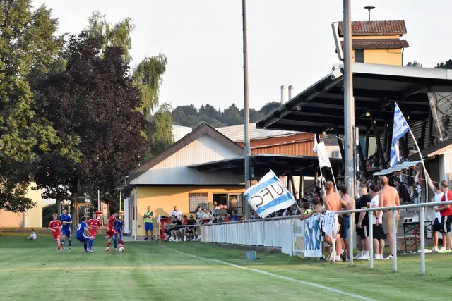 Die UFC-Fans machten durchgehend Stimmung beim Heimauftakt in der Unterliga West. | Foto: Simon Michl