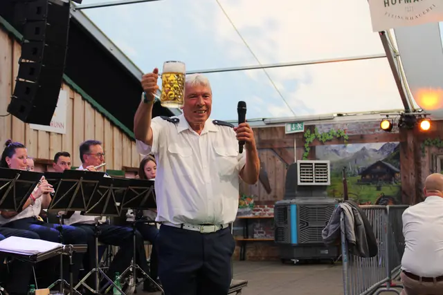 "Eine Prosit"- Herbert Klinger, Kapellmeister | Foto: Anna Seymann