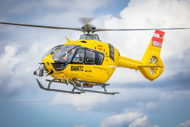 Ein Notarzthubschrauber des ÖAMTC, Christophorus 9, war vor Ort im Einsatz. (Symbolbild) | Foto: illuminAnts e.K. | Christian D. Keller
