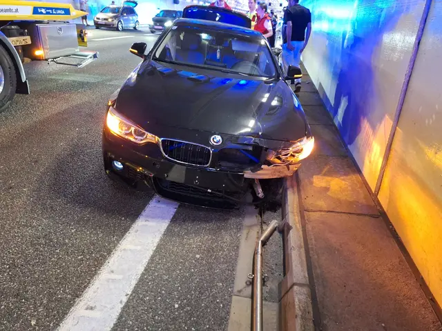 Durch den Unfall kam es zu rund 45 Minuten erheblichen Verkehrsbehinderungen. | Foto: Rotes Kreuz Innsbruck