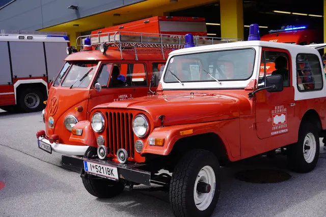 Ein echter Hingucker waren die Oldtimer.  | Foto: AMG