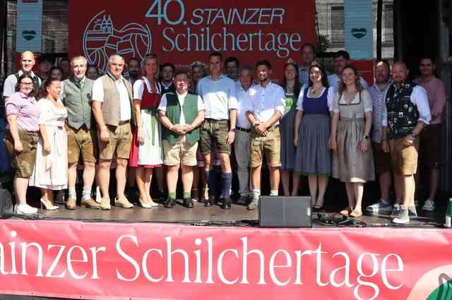 Freude bei den Ehrengästen über die Eröffnung der Stainzer Schilchertage | Foto: Gerhard Langmann