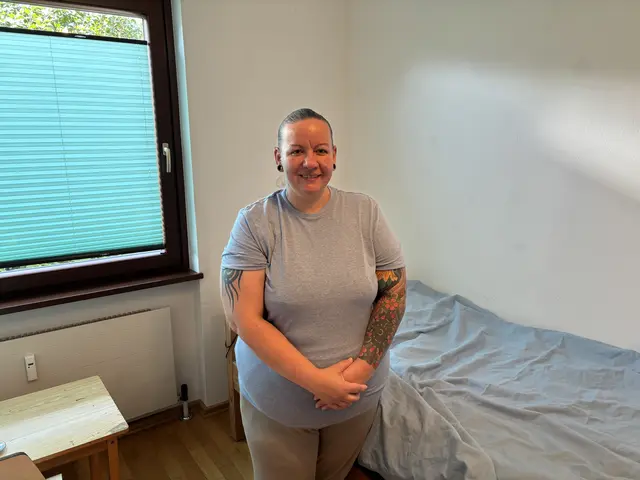 Andrea Podesser aus Grödig wohnte das vergangene halbe Jahr in einem Zelt und hatte bereits einige Schicksalsschläge. Die vierfache Mutter ist erst vor zwei Wochen im Haus in Itzling eingezogen. | Foto: Schrofner