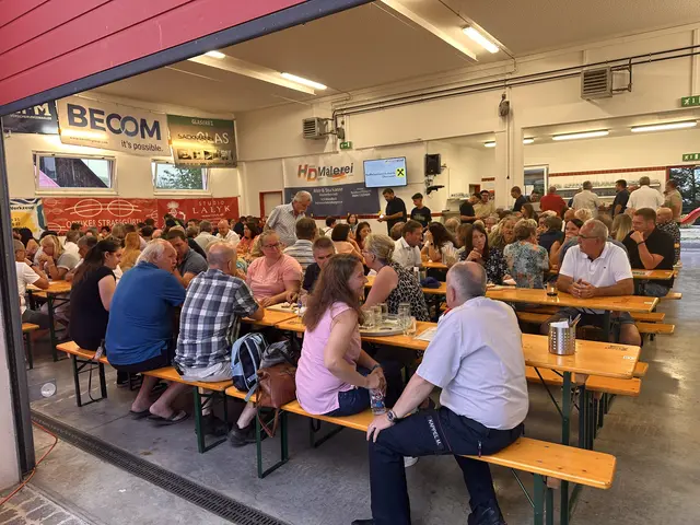 Kulinarische Schmankerl und eine ausgelassene Stimmung - der Feuerwehr Heuriger in Redlschlag  | Foto: Lisa Stöckl