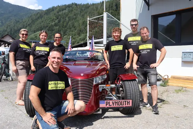 Gregor Eigner und sein Team vom Verein Lucky Stone for Children freuten sich über viele Besucher | Foto: MeinBezirk.at