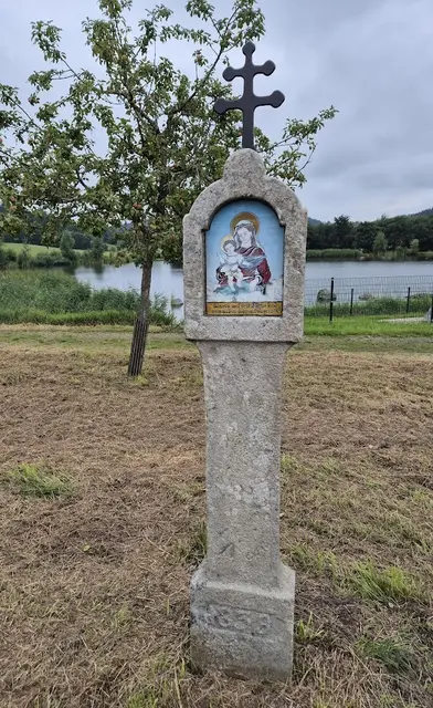 Familie Katzmayr kümmert sich um das Glashütter-Marterl. | Foto: Lichtenauer