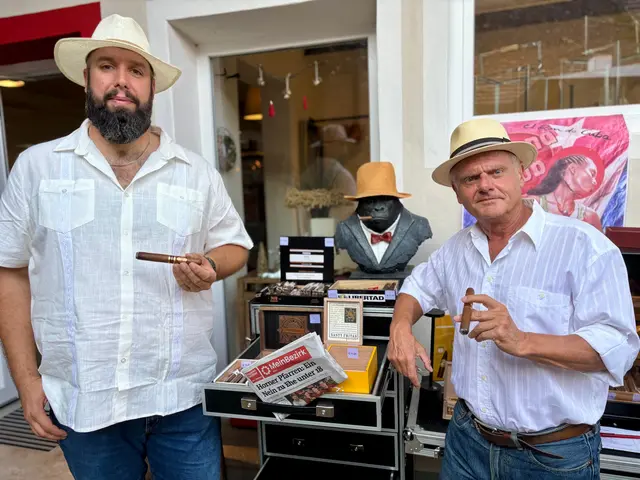 Dabei waren auch Matthias und Herbert, die mit ihrer Zigarrenexpertise den Rauchgenuss auf ein neues Level hoben. | Foto: Markus Kahrer