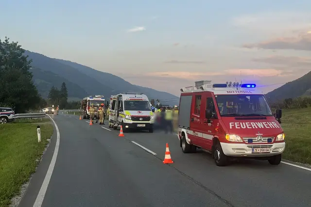Die Feuerwehr Mittersill rückte zu einem Verkehrsunfall aus. | Foto: Feuerwehr Mittersill