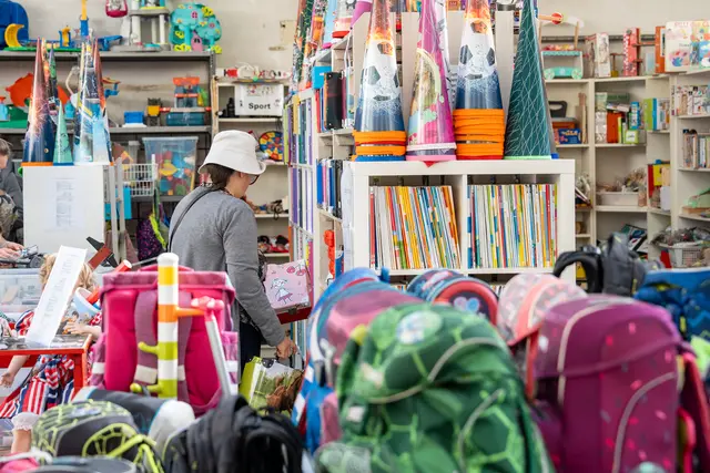 In den carla Shops können Familien die notwendigen Schulartikel für einen günstigen Preis finden. | Foto: Valentina Marinelic/MeinBezirk