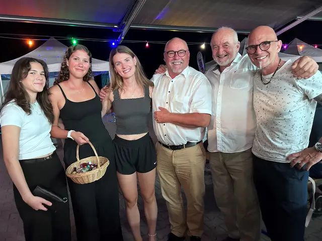 Mario Burtscher, Erwin Werkl, Gerald Grebenjak, Rudertrainerin Annika Schildberger (vo rechts)