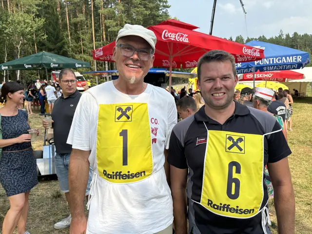 Kampf um den Sieg: Günther Prokop (l.) gewann vor Alexander Lirnberger | Foto: Daniel Schmidt
