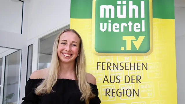 Katharina Oyrer-Santner (21) aus Hagenberg arbeitet im Bereich „Redaktion &amp; Moderation“ bei Mühlviertel TV. | Foto: MeinBezirk/Justin Pröll