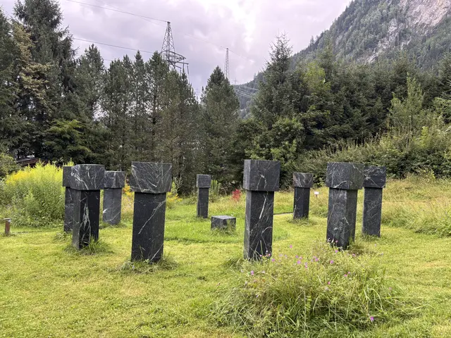 Dieser "Steinkreis" steht im Garten des Museums und trägt den biblischen Namen "Judas". Das Besondere: Jeder Stein ist anders. | Foto: Sarah Braun