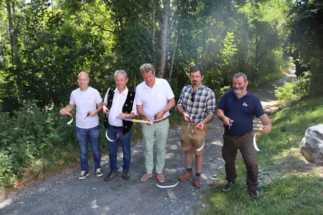 Der Themenweg wurde offiziell eröffnet. | Foto: MeinBezirk.at