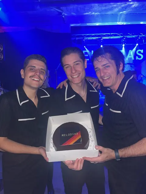 Eric und Marc gemeinsam mit ihrem Vater Jürgen Höchtl (v.r.). | Foto: Höchtl