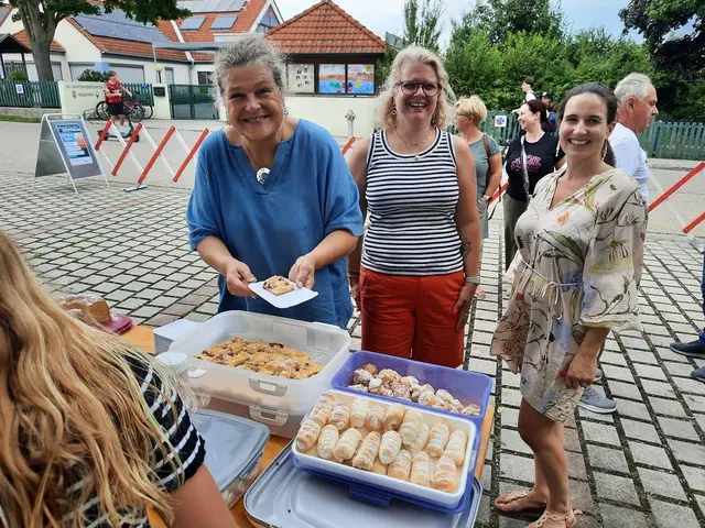 Bürgermeisterin Beate Jilch bei der Eröffnung des neuen Funcourts in Heiligeneich. | Foto: Marktgemeinde Atzenbrugg