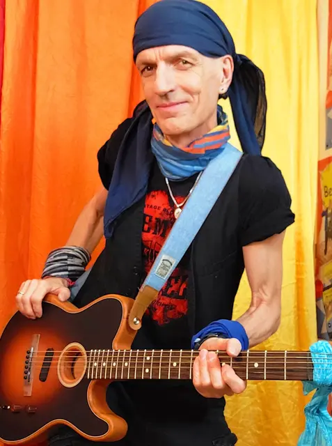 Kinderliedermacher Bernhard Fibich macht den Auftakt zum Festival feinklang am 29. August. | Foto: Bernhard Fibich