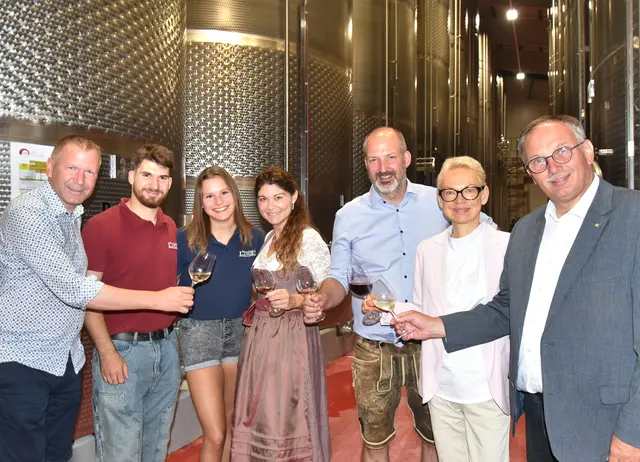  Bgm. Stefan Lang, Georg Langer, Julia Gritsch,, Roman Lanbger, Doris Sutter, LA Richard Hogl | Foto: H. Schleich