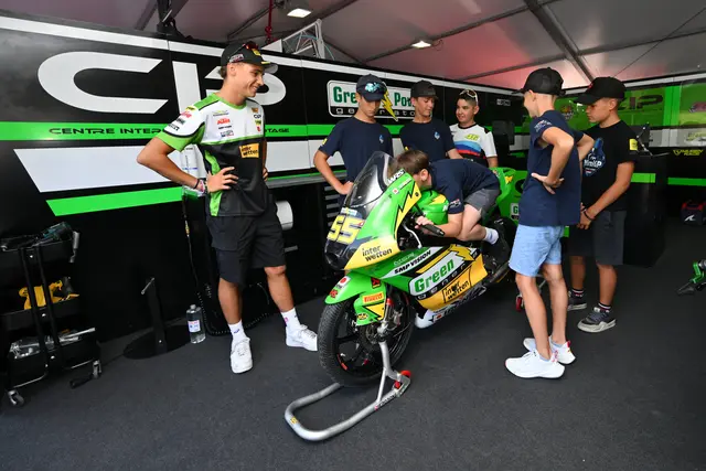 Am Wochenende bekamen die MiniGP-Fahrer Einblicke in die MotoGP. | Foto: Dorna