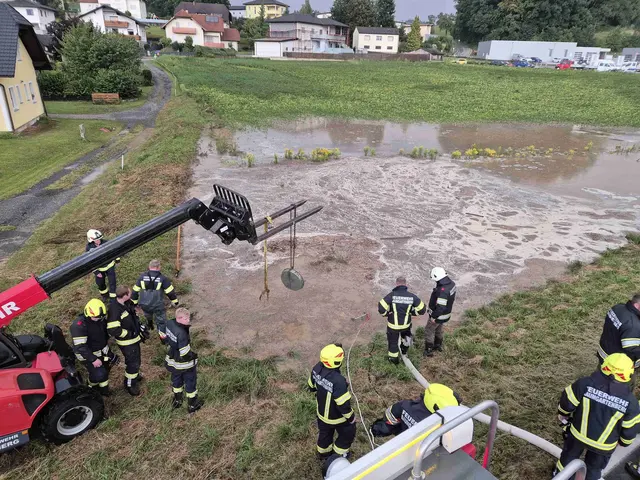 Überflutung in Baumgartenberg neben der B3. | Foto: FF Baumgartenberg