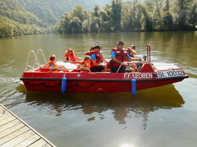 Über 40 Teilnehmer sämtlicher Altersstufen nahmen am diesjährigen Familien Bootsausflug der Freiwilligen Feuerwehr Leoben-Stadt teil. | Foto: FF Leoben-Stadt